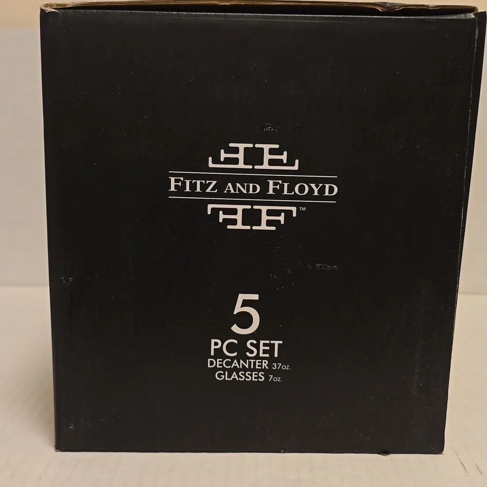 New In Box 5 Piece Fitz And Floyd Decanter Set